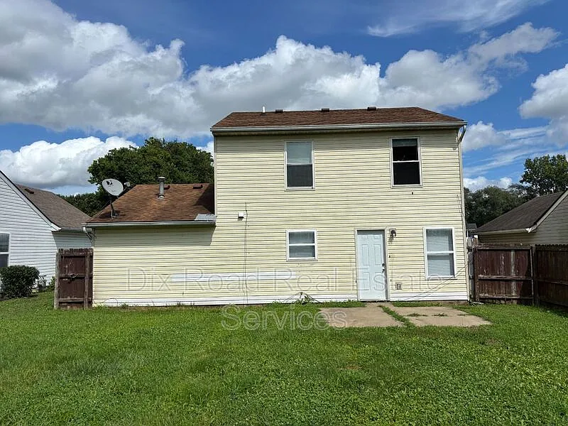 3 bed, 1.5 bath, 1344 sqft, $1,625 — Photo 3