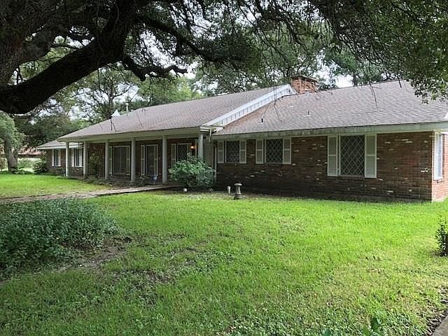 2nd image of 1225 Sunset Ln