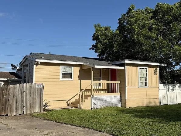 1322 Daytona Dr, Corpus Christi, TX 78415