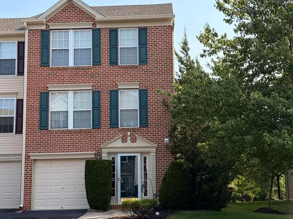 500 Joshua Ct, North Wales, PA 19454