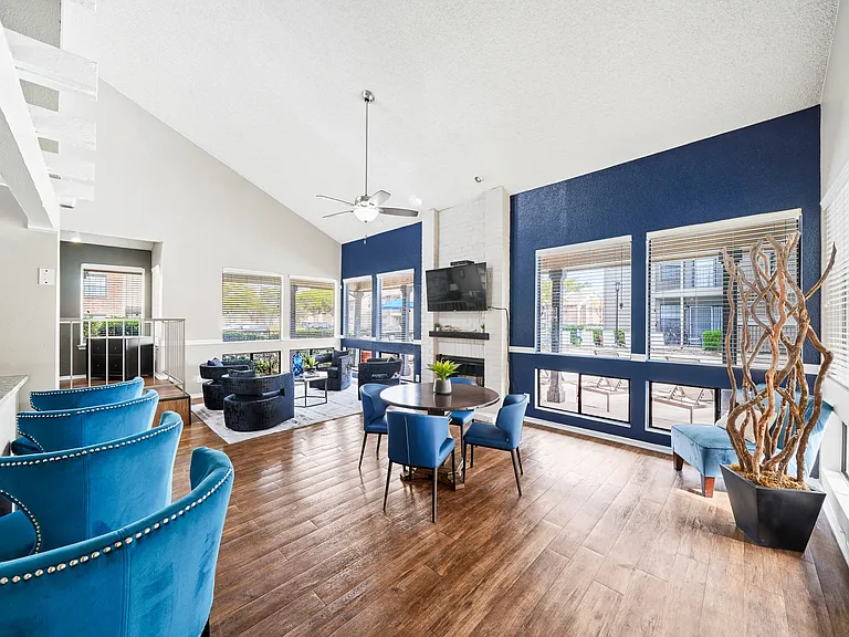 Polaris and Sable Pointe — Photo 4