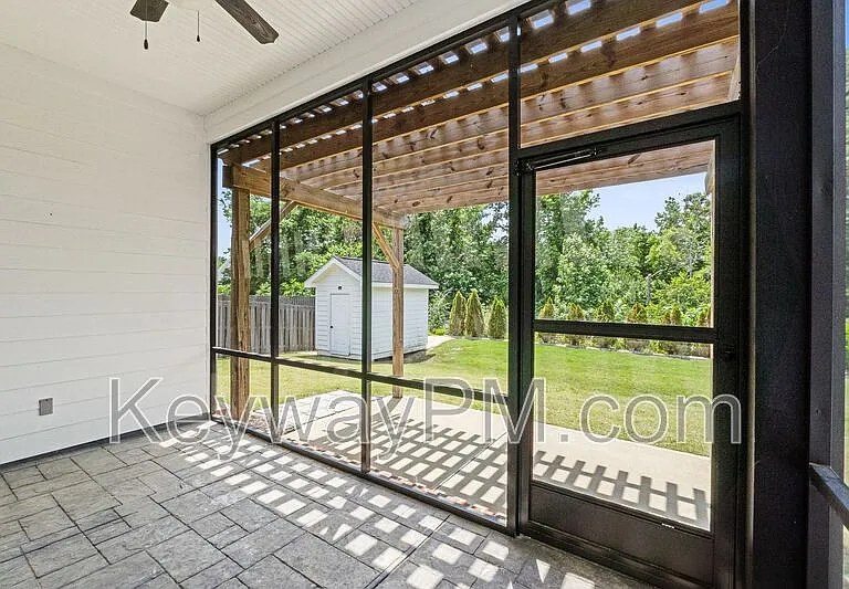 507 Windermere St — Photo 28