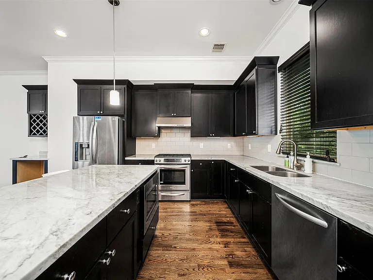 22 Hermann Park Ct — Photo 6