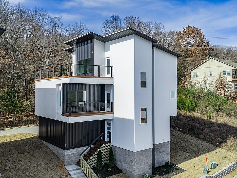 1st image of 123 S Paddock Loop