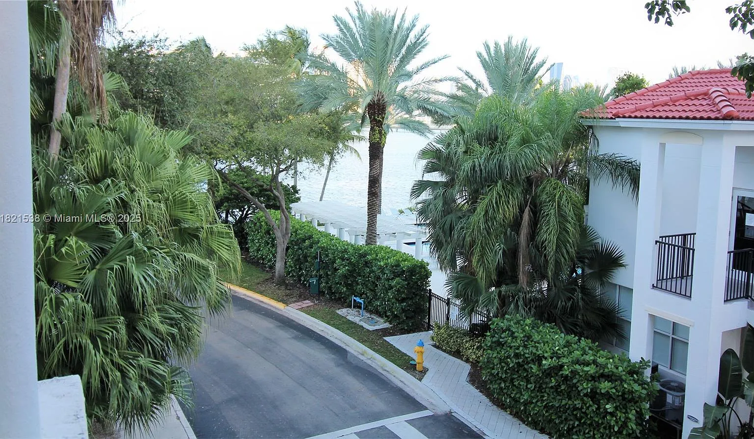 Village By The Bay Condo — Photo 3