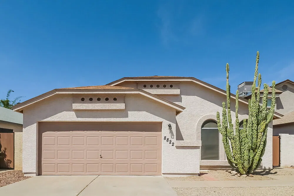 3 bed, 2.0 bath, 1308 sqft, $2,330 — Photo 1