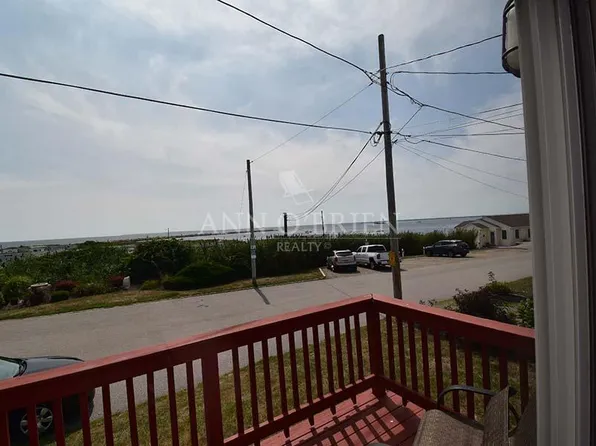 5 Shore Rd, Narragansett, RI 02882