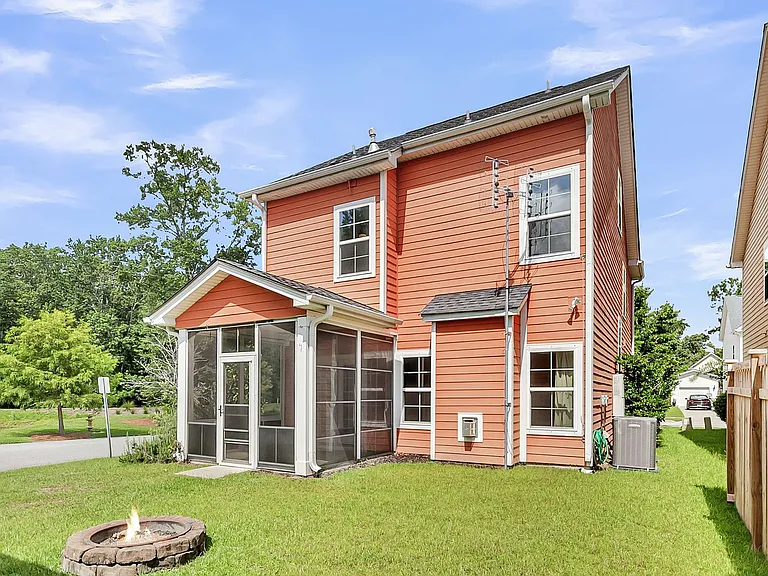 1718 Emmets Rd — Photo 10