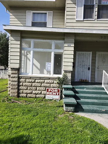 909 Chestnut Ave Photo 1