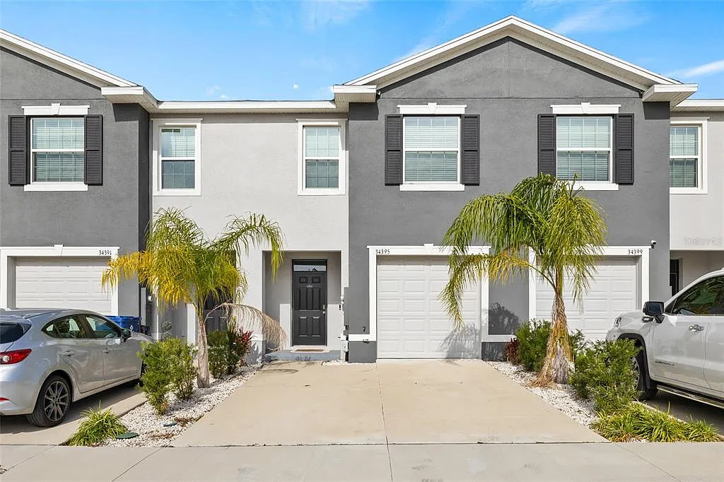 3 bed, 2.5 bath, 1673 sqft, $2,200 — Photo 1