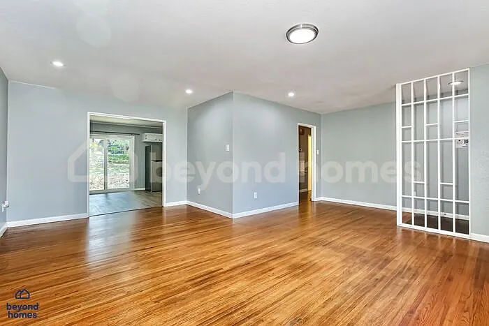 3 bed, 2.0 bath, 1918 sqft, $1,675 — Photo 3
