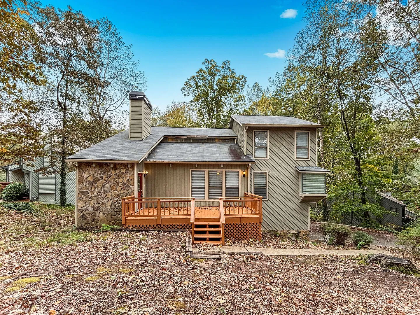 Beautiful 4 BR 3.5 BA Home in Marietta! — Photo 1