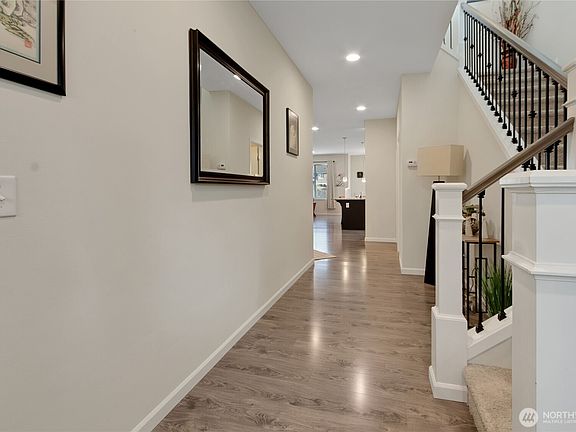 4th image of 16615 80th Avenue Ct E
