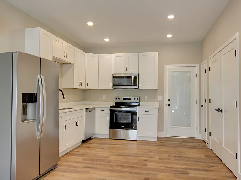 226 3rd St #226 — Photo 11