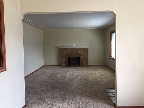 5th image of 8323 E Jackson Ave