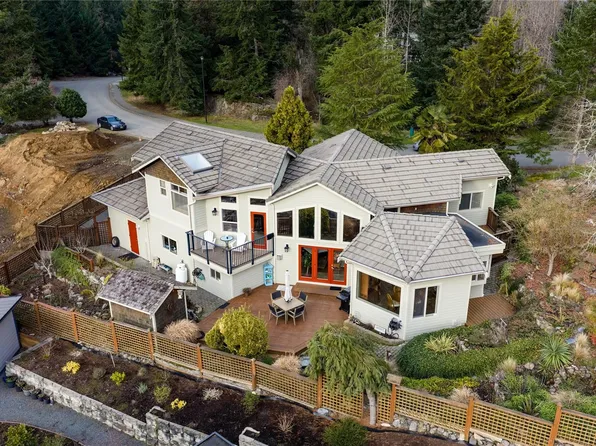 3380 Redden Rd, Nanaimo, BC V9P 9H4