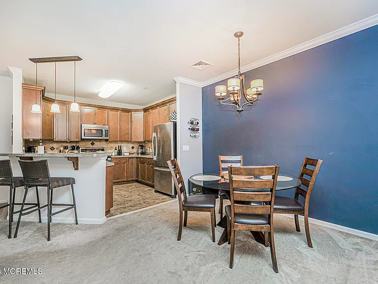 624 Sloan Ct #624 — Photo 7