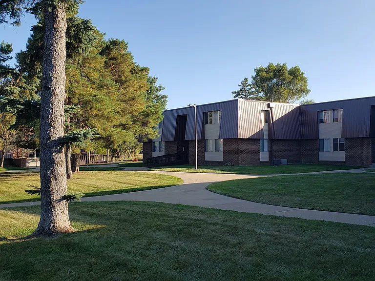 Pines Lapeer West — Photo 16