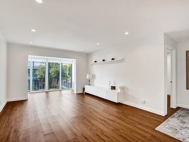 6289 Bay Club Dr #3 — Photo 10