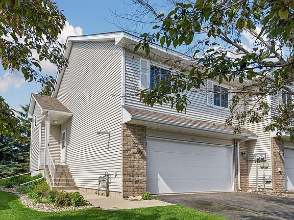 3rd image of 917 Countryside Rd