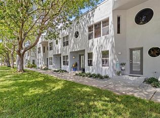 49 16th St S, Saint Petersburg, FL 33705