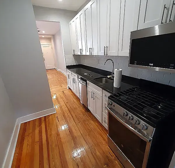 20 Broadway Ter #2D — Photo 7