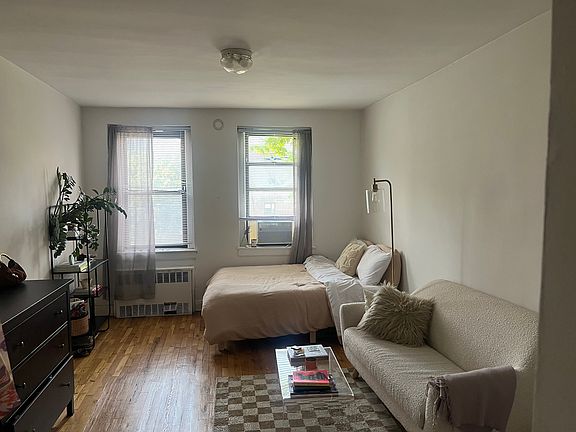 5th image of 249 E 2nd St APT 2B