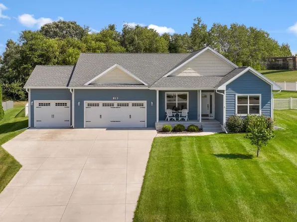 813 Goldfinch Lane, Marshall, WI 53559
