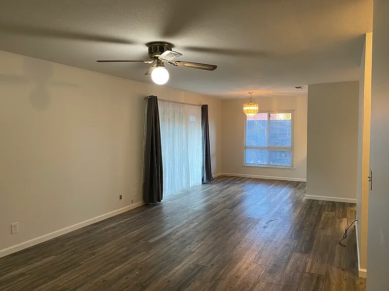 5031 Pine Tree Ter — Photo 11