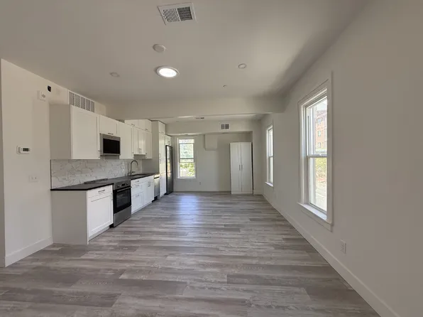 802 E 19th Ave, Denver, CO