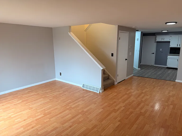 8404 Fathom Dr — Photo 4