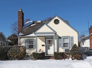 36 Gates Ave, Malverne, NY 11565