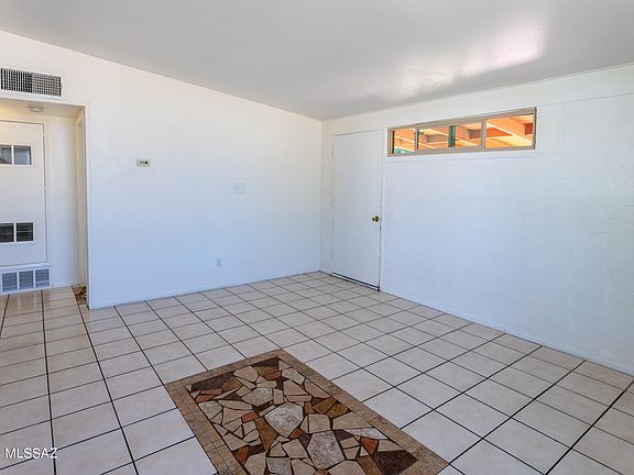 5th image of 215 S Avenue A