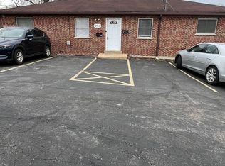 254-256 Chambers Rd #A, Saint Louis, MO 63137