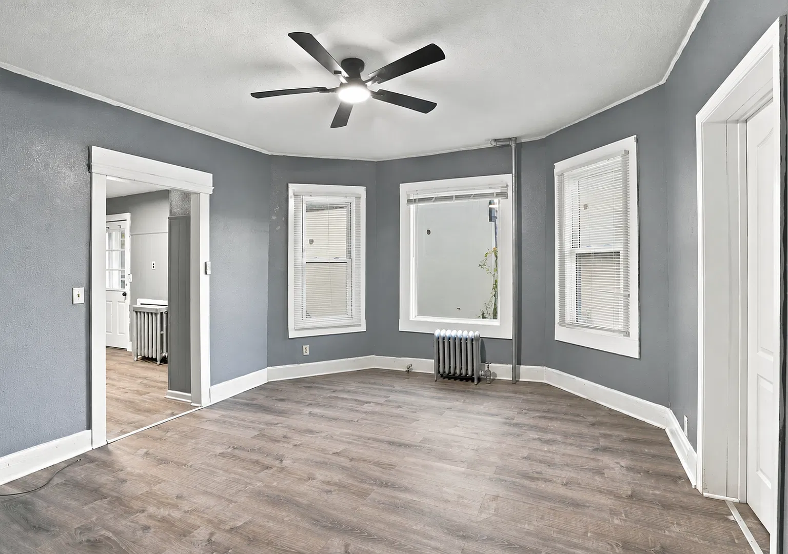 15 Rutledge Ave — Photo 3