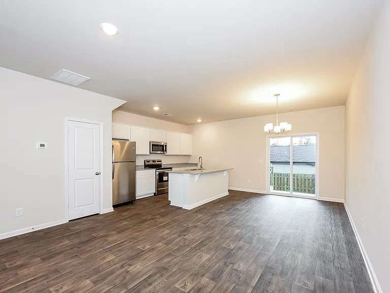 312 High Grove Way — Photo 4