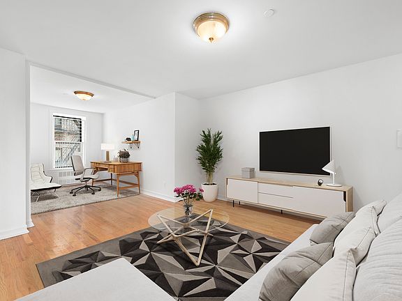 3rd image of 15 W 108th St #18