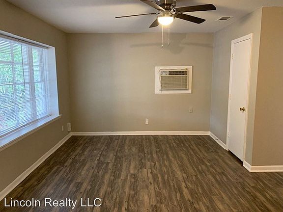4th image of 1112 Dunwoody Dr
