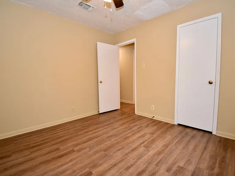 1701 W California Ave — Photo 11