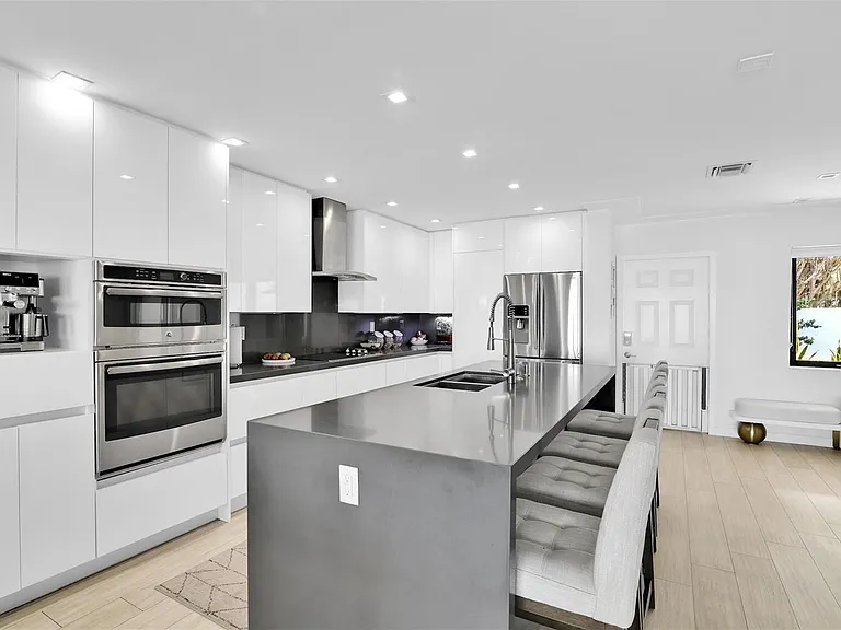 1035 Boca Cove Ln — Photo 14