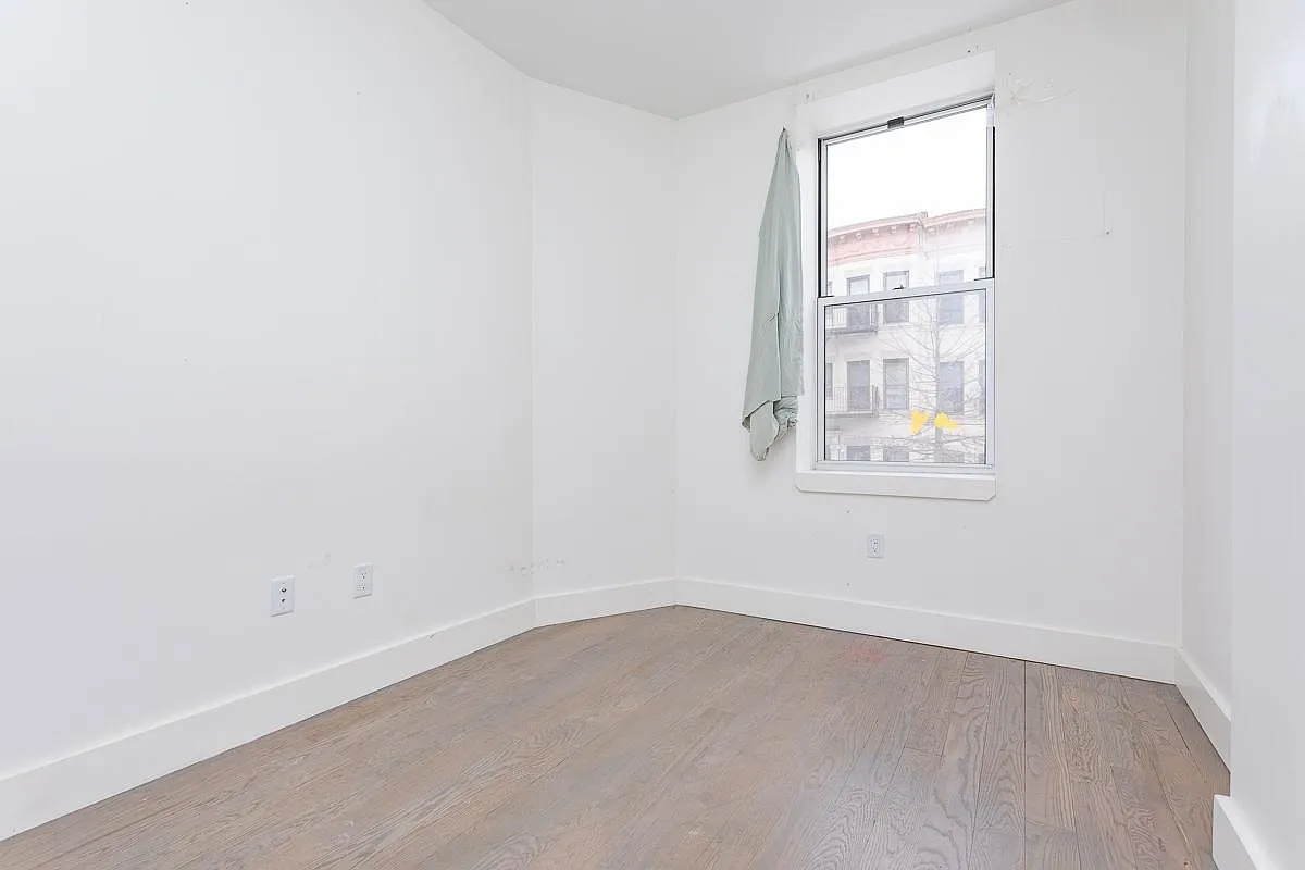 824 Lexington Avenue — Photo 4
