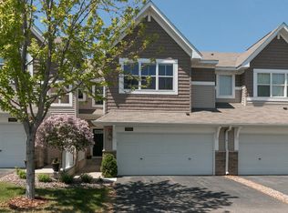 9990 Indigo Dr, Eden Prairie, MN 55347