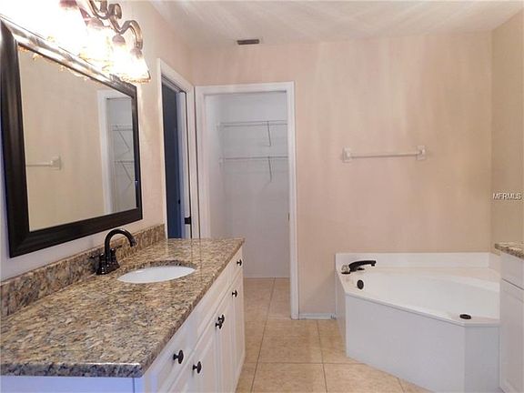 4th image of 2120 Pickard Ln