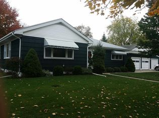 709 Elm St, Essexville, MI