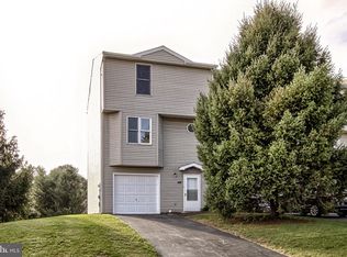 254 Chartwood Dr, Harrisburg, PA 17111