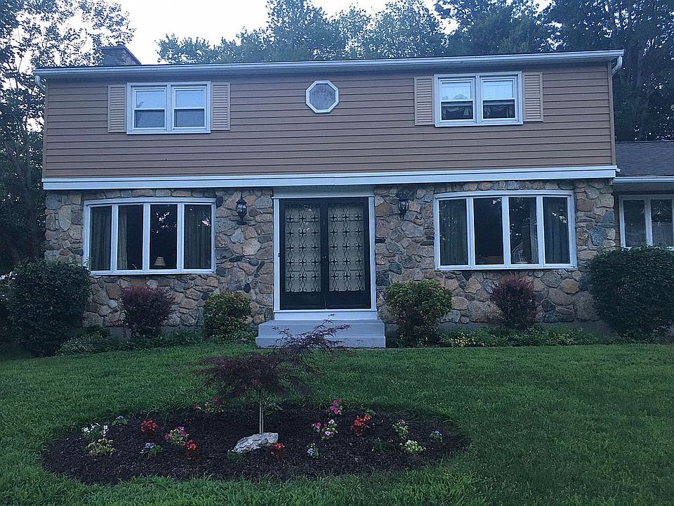 2nd image of 22 Rockland Dr