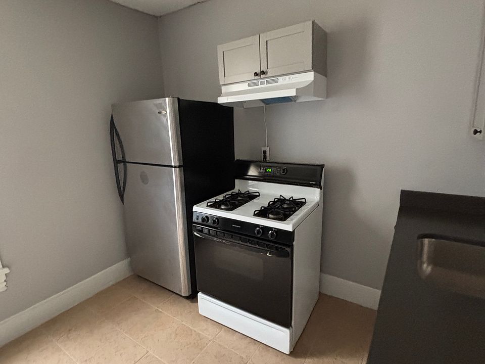 2nd image of 81 Elm St #2-A
