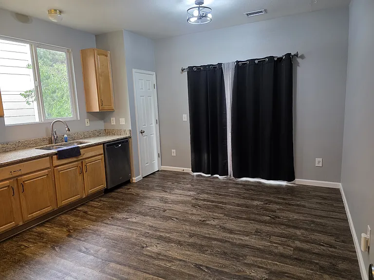 162 S Fraser Cir — Photo 6