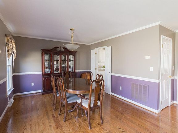 3rd image of 225 Millspring Dr