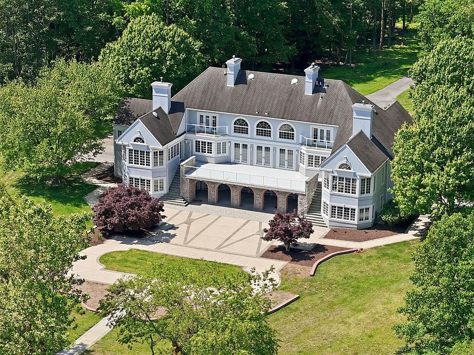 1st image of 2562 Carrollton Rd